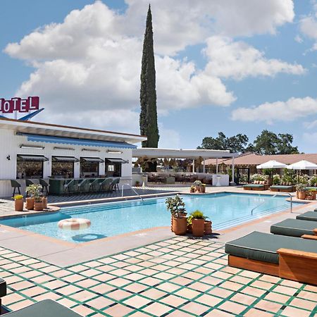 פאסו רובלס River Lodge Paso - 21 & Over Pool מראה חיצוני תמונה